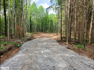 172 STAHLS Road, Huntsville, ON P1H 2J4