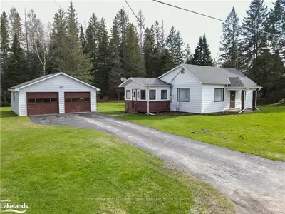 61 DOE LAKE Road, Armour, ON P0A 1L0