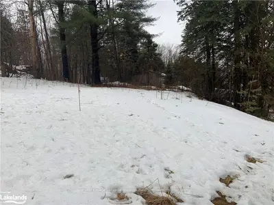363 MANITOBA Street, Bracebridge, ON P1L 2C5
