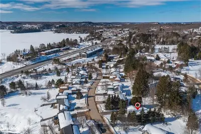 19 GLENWOOD Drive, Huntsville, ON P1H 1B6