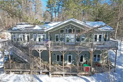 16 ROSSMOYNE RD, Seguin, ON, P0C 1J0