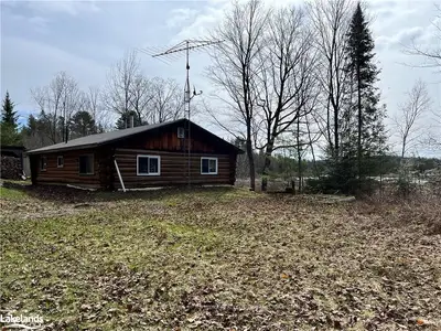 725 Britannia Road, Huntsville, On P1h 2j3