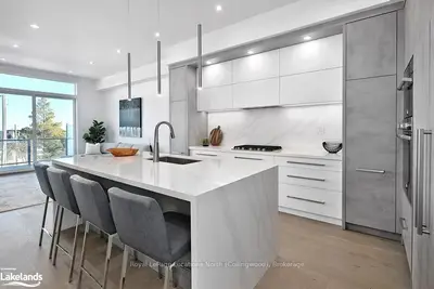 188 PEEL Street N 19, Blue Mountains, ON N0H 2P0