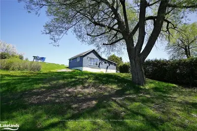 4 KLONDYKE Avenue, Parry Sound Remote Area, ON P0G 1G0