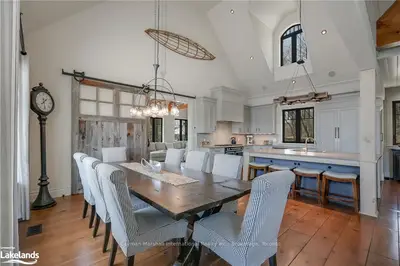 1869 MUSKOKA ROAD 118, Muskoka Lakes, ON, P1L 1W8