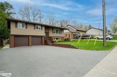 13 TUDHOPE Street, Parry Sound, ON P2A 2H9
