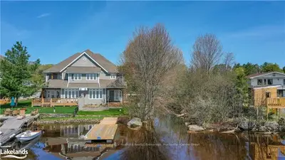 15 SZAWLOWSKI Drive, Huntsville, ON P1H 1C2