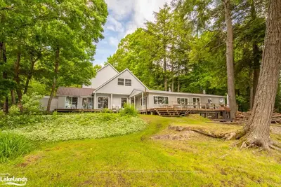 1041 MCKAY Trail, Bracebridge, ON P1L 1X3