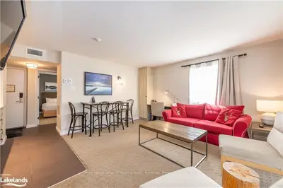 53 SUMMIT LODGE Drive 107, Huntsville, ON P1H 2E8