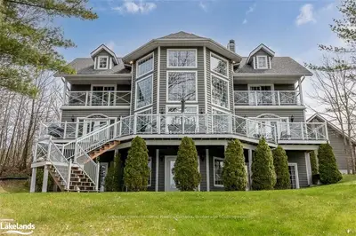 434 Lakeview Drive, Georgian Bay, ON L0K 1S0