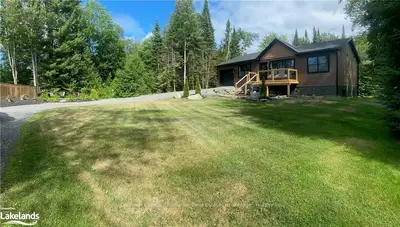2277 OLD MUSKOKA Road, Huntsville, ON P0B 1M0