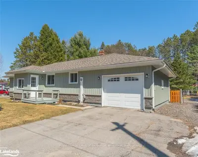 12 STOUFFER Street, Minden Hills, ON K0M 2K0