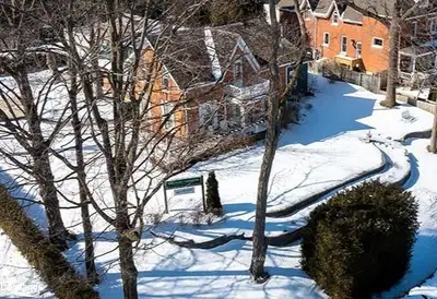 41 Louisa Street W, Blue Mountains, On N0h 2p0