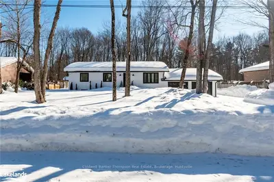 150 BRIDGEDALE Road, Huntsville, ON P0B 1L0