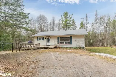 1049 MADILL Road, Highlands East, ON K0M 1R0
