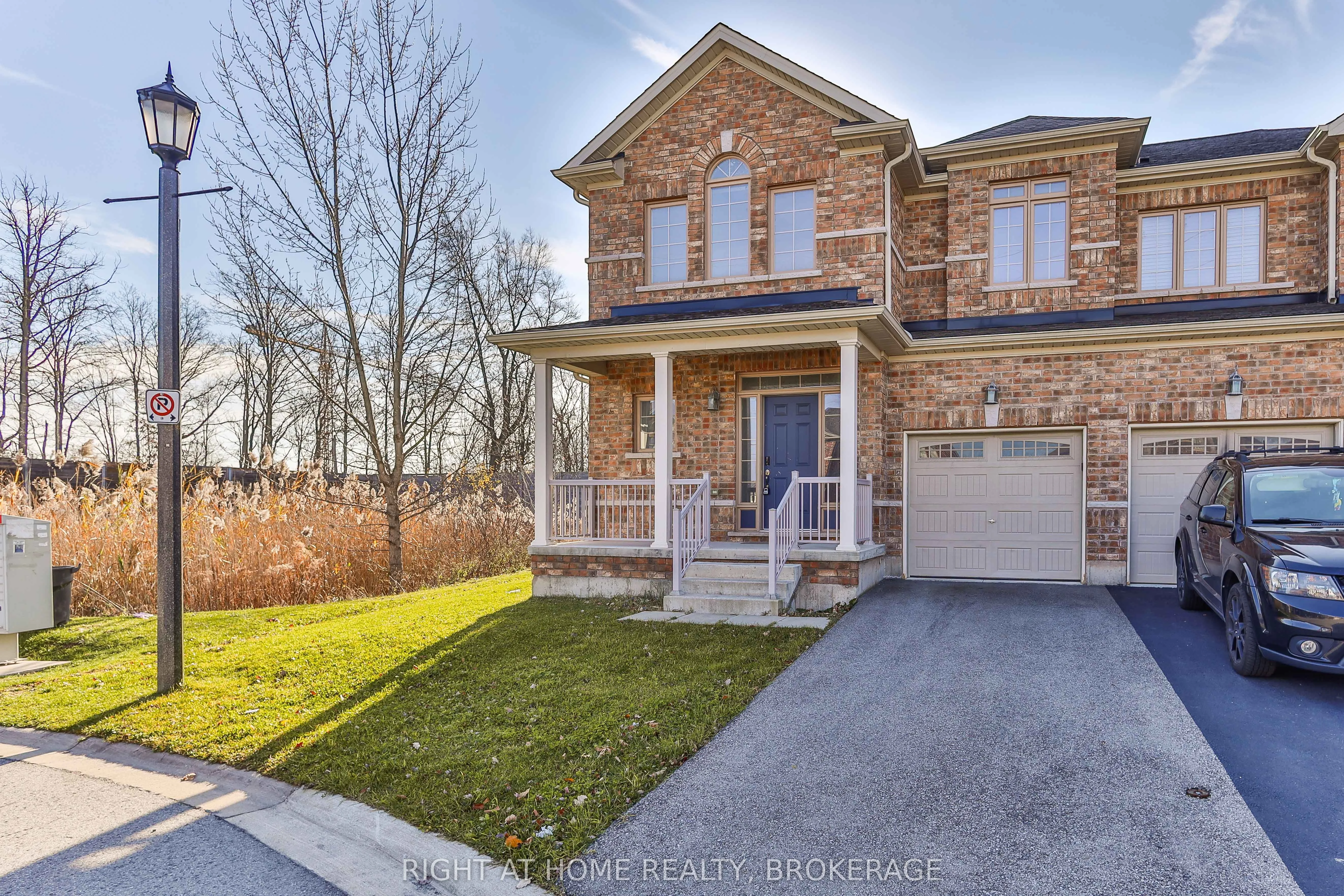 Semi-Detached in Niagara Falls