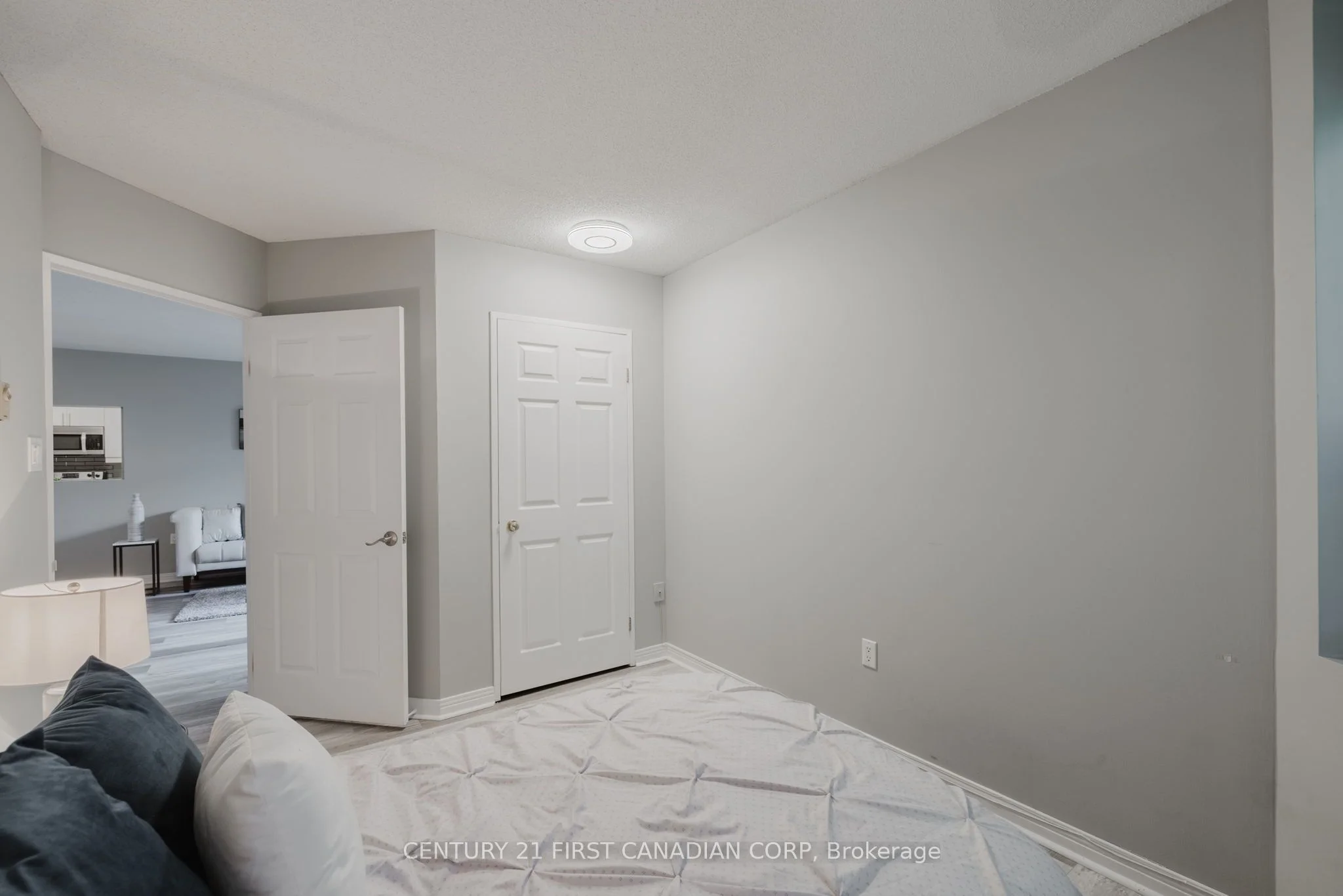 549 Ridout Street 206, London East, ON N6A 5N5