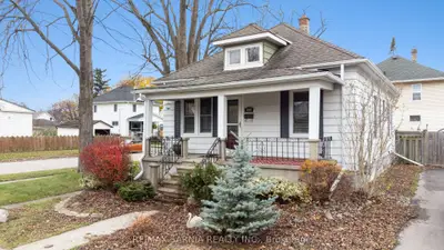 Detached in Sarnia