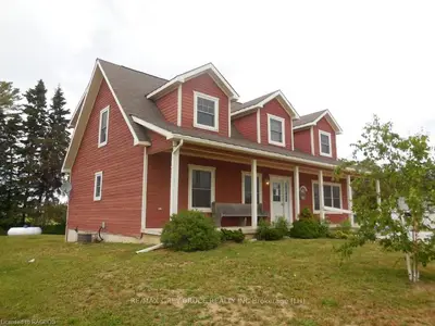 2 Ferndale Road, Northern Bruce Peninsula, On N0h 1w0