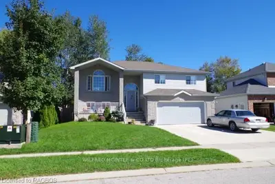 451 Pierson Avenue, Saugeen Shores, On N0h 2c1