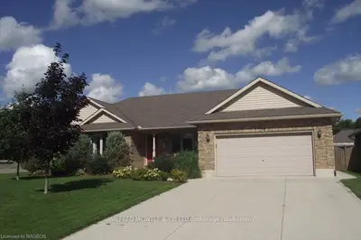 368 Westwood Drive, Brockton, On N0g 2v0