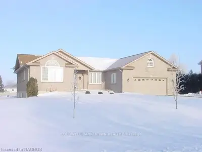 659 Martin Street, Wellington North, On N0g 2l3