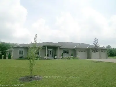 560448 Side Road 70, Chatsworth, On, N0c 1h0