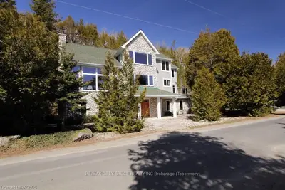 1075 Dyers Bay Road, Northern Bruce Peninsula, On N0h 1z0
