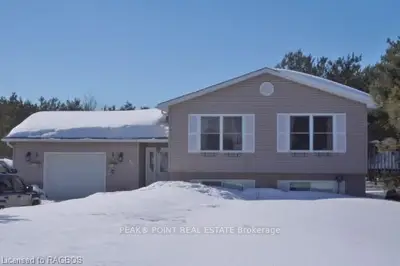 13 Pine Tree Drive, South Bruce Peninsula, On N0h 1p0