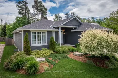 550 Creekwood Drive, Saugeen Shores, On N0h 2l0