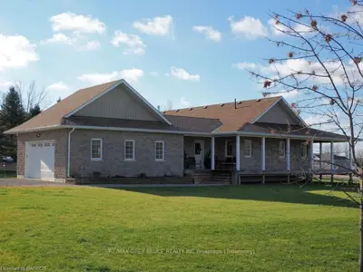 110 Patterson Parkway, Georgian Bluffs, On N0h 2t0