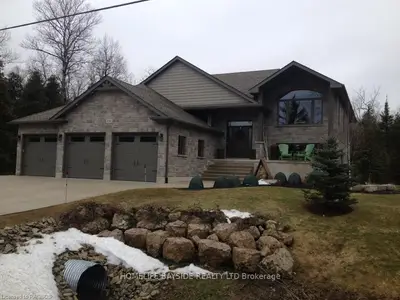 156 Balmy Beach Road, Georgian Bluffs, On N4k 5n4