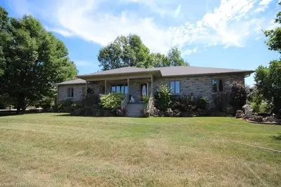 070544 Zion Church Road, Georgian Bluffs, On N0h 2t0