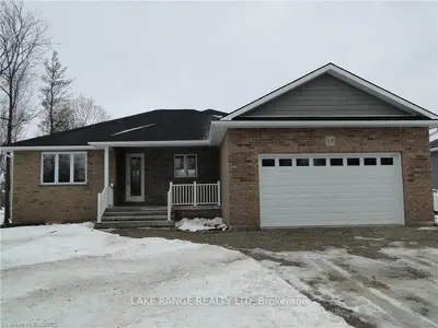 19 Railway, Huron-kinloss, On, N0g 1r0