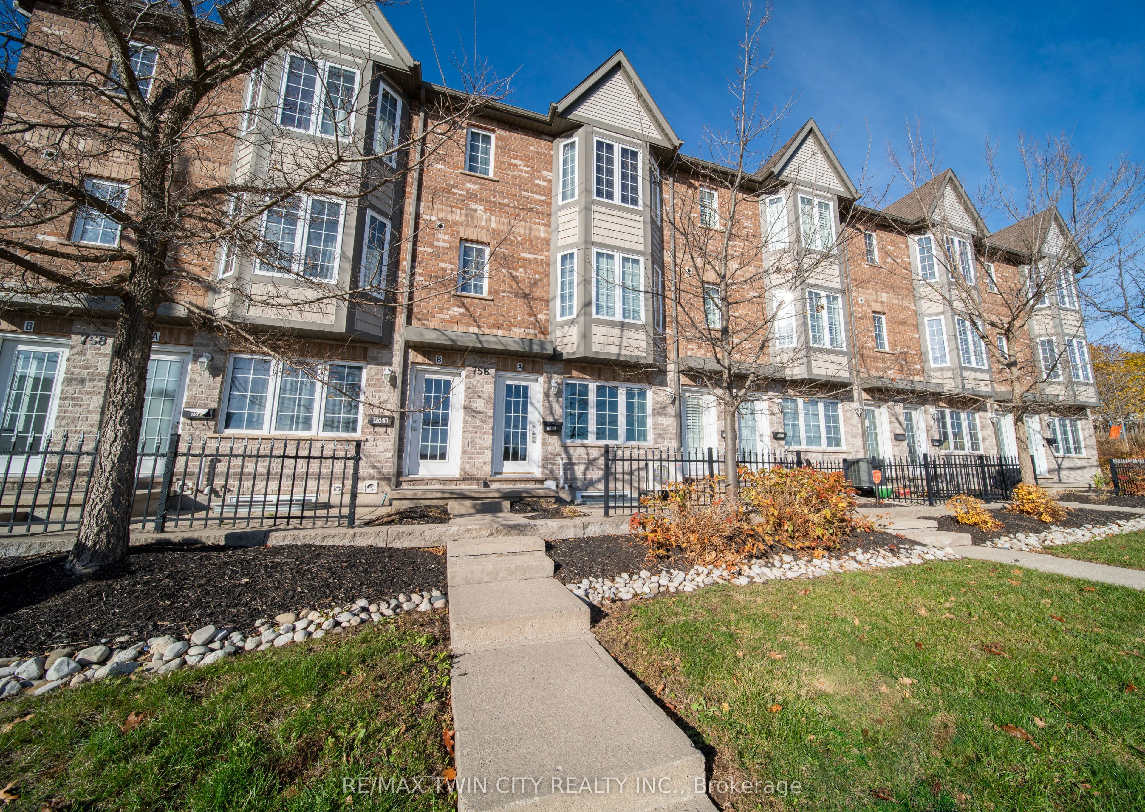 Condo Townhouse in Kitchener