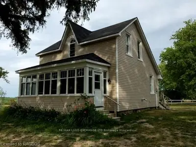 592 Highway 21, Huron-kinloss, On, N0g 2r0
