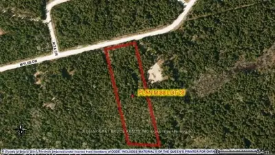 28 Myles Drive, Northern Bruce Peninsula, On N0h 2r0