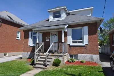 1527 9th Avenue E, Owen Sound, On N4k 3e9