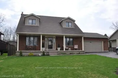 3587 East Bayshore Road, Owen Sound, On N4k 5n3