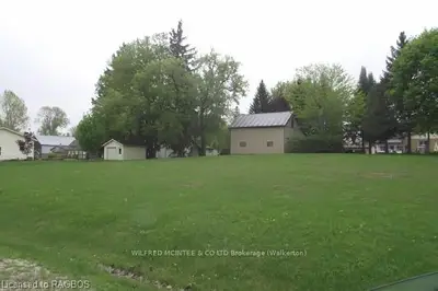5 Willi Street, Brockton, On N0g 1k0