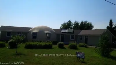 22 Bayfield Street, Northern Bruce Peninsula, On N0h 1w0