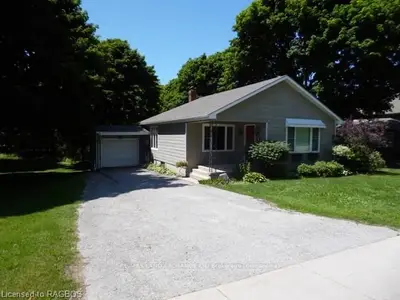 36 Queen Street, Kincardine, On N2z 1g5