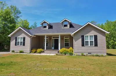 101 Spry Lake Road, South Bruce Peninsula, On N0h 2t0
