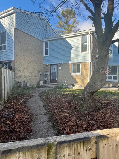 Condo Townhouse in Guelph