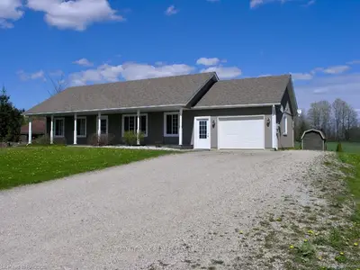 143 Gordon Street S, Chatsworth, On N0h 2v0