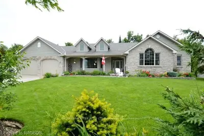 64 Miramichi Bay Road, Saugeen Shores, On N0h 2c6