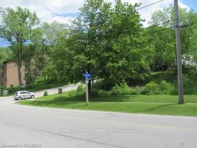 1793 3rd Avenue E, Owen Sound, On N4k 2m3