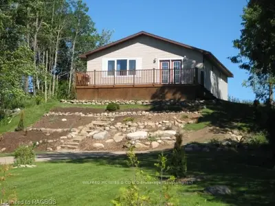 283 Red Bay Road, South Bruce Peninsula, On N0h 1x0