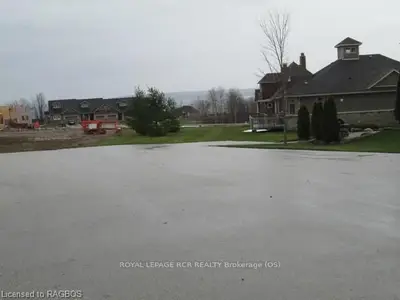 205 Snowberry Lane, Georgian Bluffs, On N0h 1s0