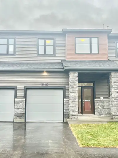 Att/Row/Townhouse in Kanata